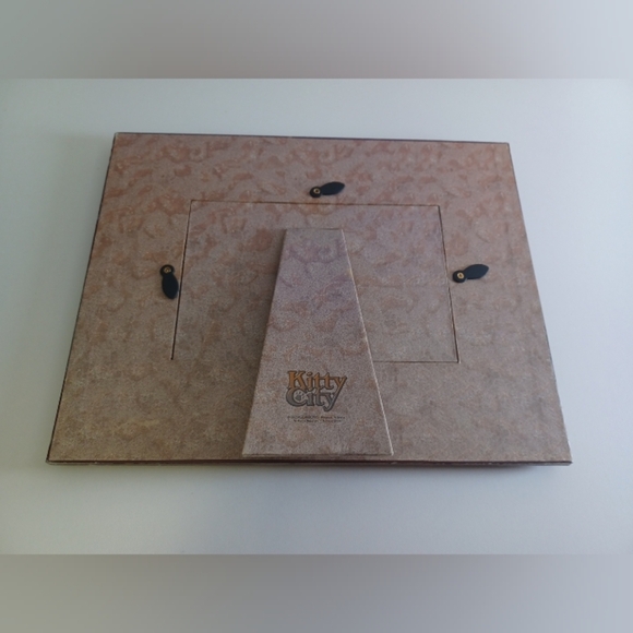 Cat-Themed Border Picture Frame - Picture 2 of 6